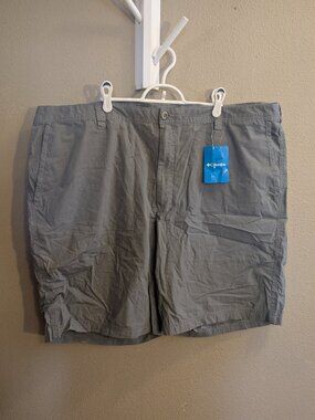 Mens COLUMBIA Gray Cotton Flat Front Shorts